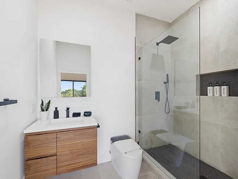 1308 Avocado Isle — Photo 34