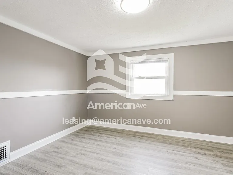 1798605_009_main_bedroom_13645890.jpg