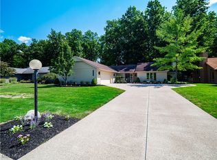 10483 Shale Brook Way, Strongsville, OH