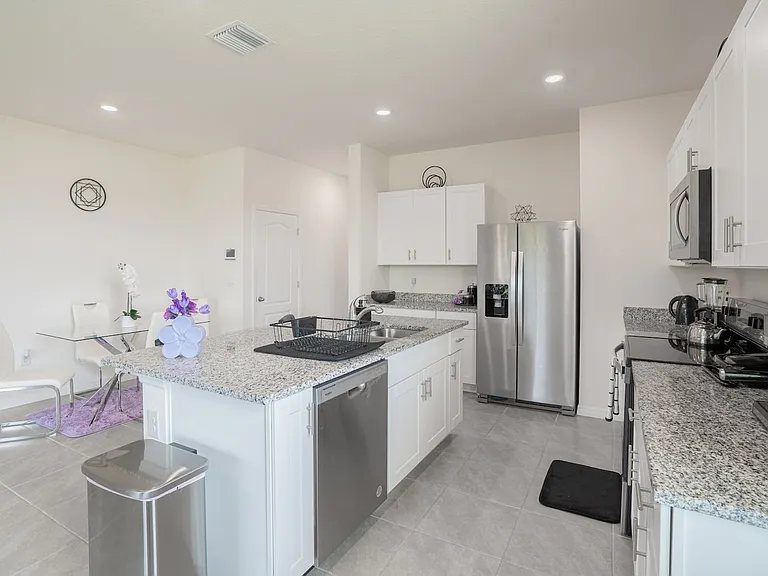 1456 Isleta Loop — Photo 16