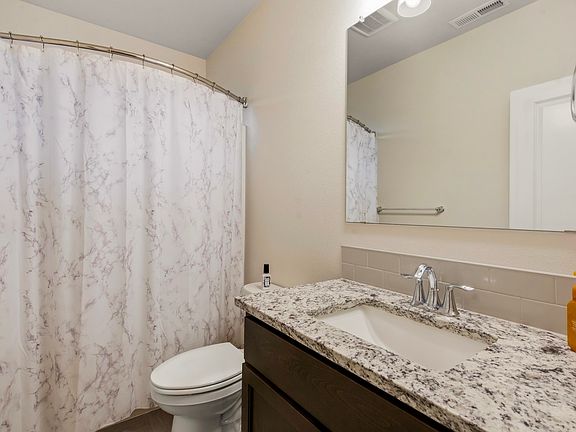 4th image of 2569 NW Upas Way
