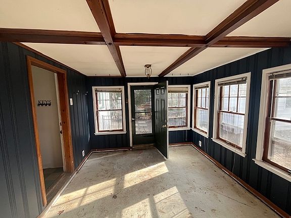 3rd image of 511 S Russell St