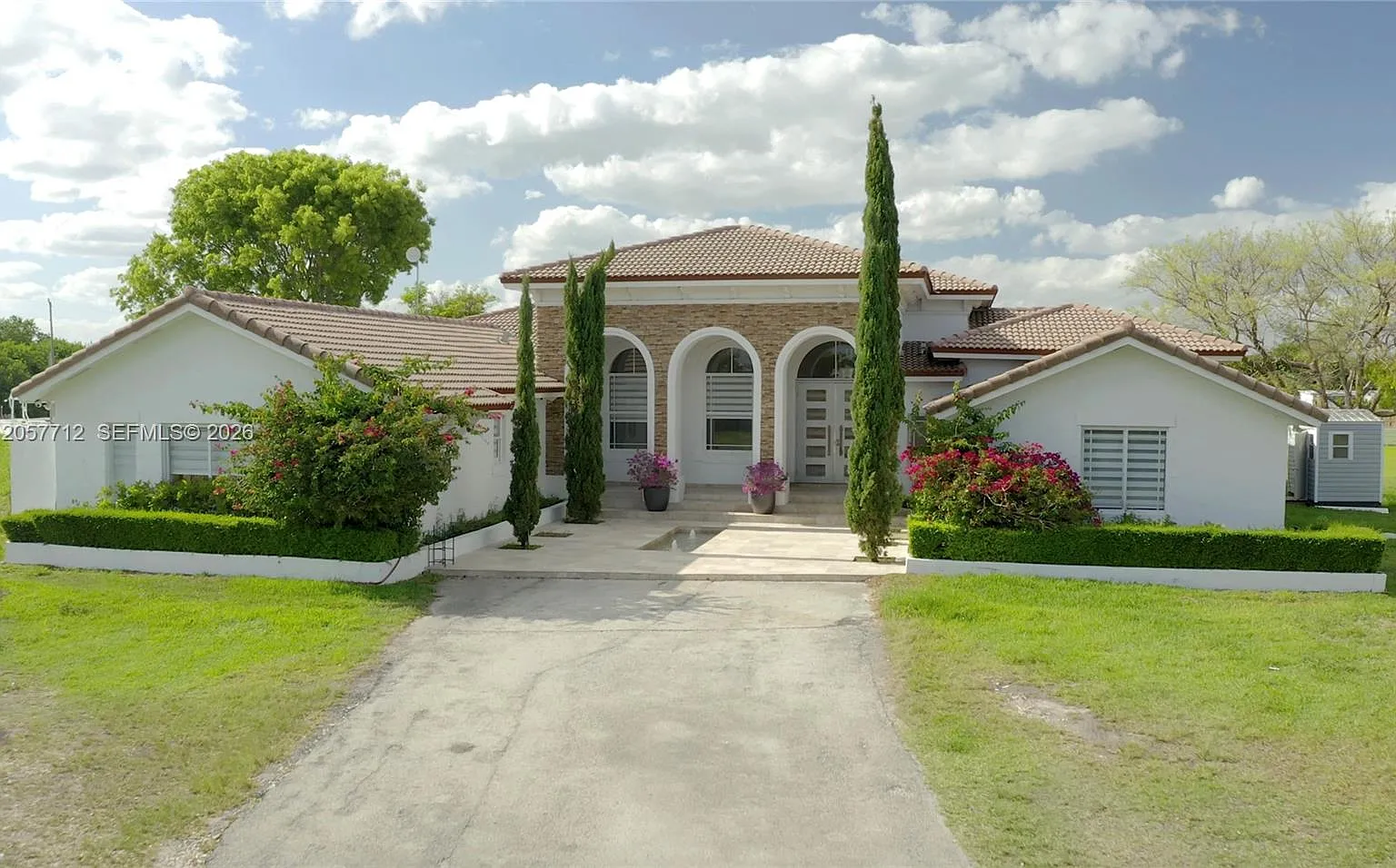 8 bed, 7.0 bath, 4413 sqft, $14,000 — Photo 1