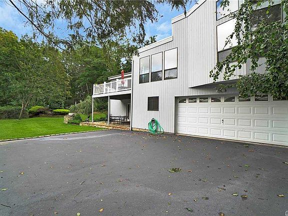 4th image of 37 Roslyn Ct