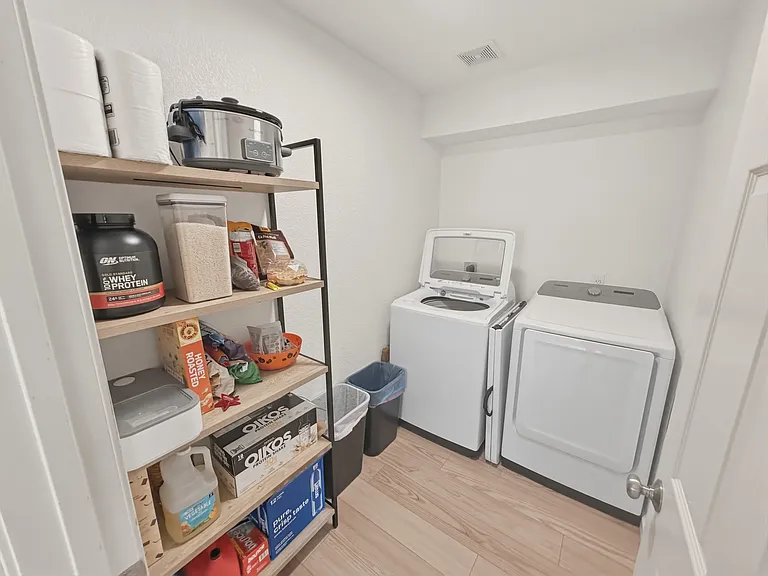 436 Grey Feather Ct — Photo 7