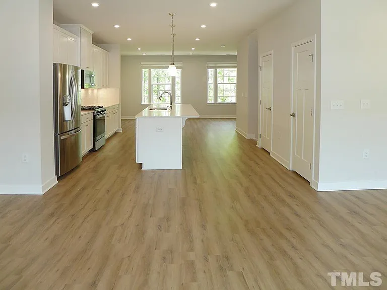 Living kitchen and dining view