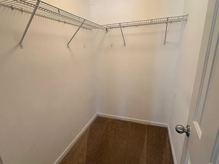 244 Avonshire Dr — Photo 9