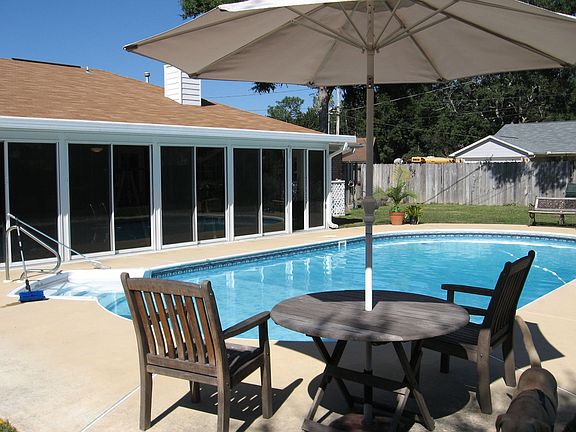 Pool Florida Room