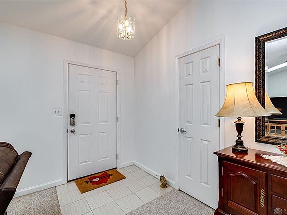 4th image of 1607 Wimbledon Dr
