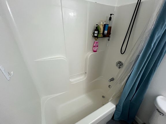 4th image of 636 Beacon St APT 603