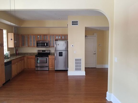 3rd image of 2230 1st St APT 214