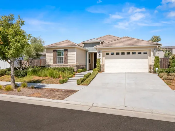 715 Harvest Dr, Madera, CA 93636