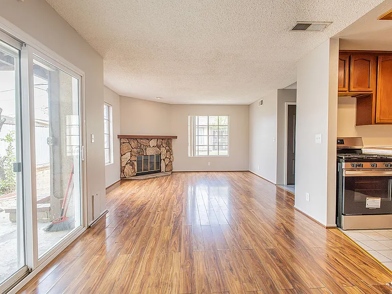 15809 Francisquito Ave #4 — Photo 35