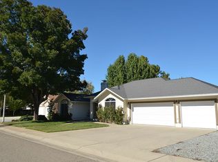 3268 Seedling Dr, Redding, CA 96001