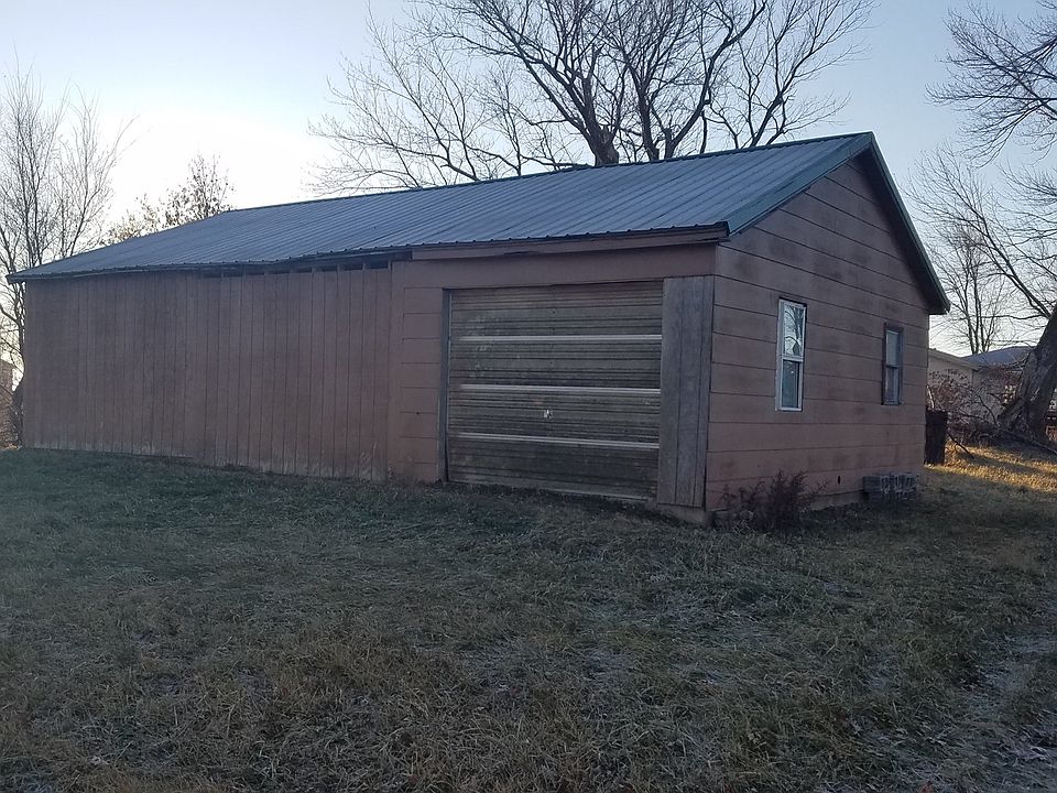 1st image of 802 Warner St