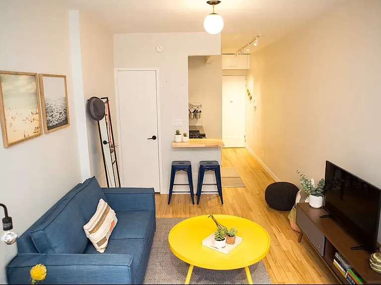 312 W 23rd St #T4 — Photo 1
