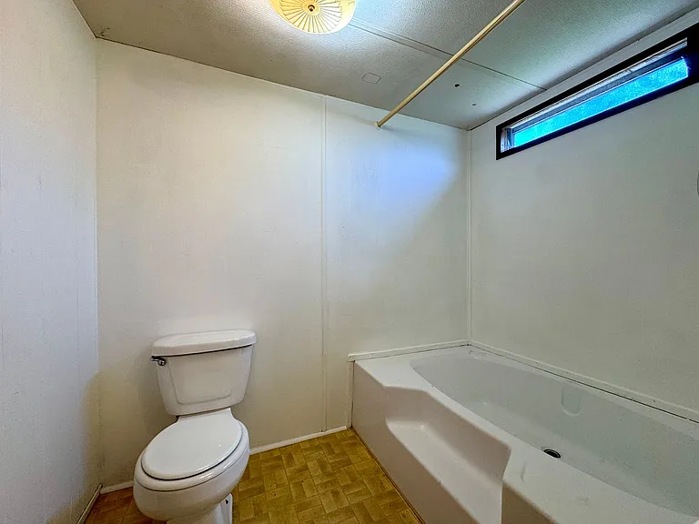 225 Community Dr #9 — Photo 7