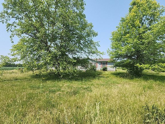 3rd image of 1380 Schrader Ln