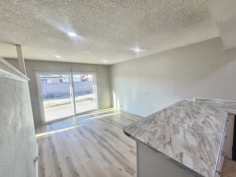 7928 W Earll Dr — Photo 10