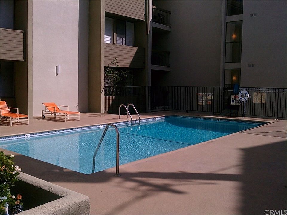 1st image of 1215 N Olive Dr APT 205
