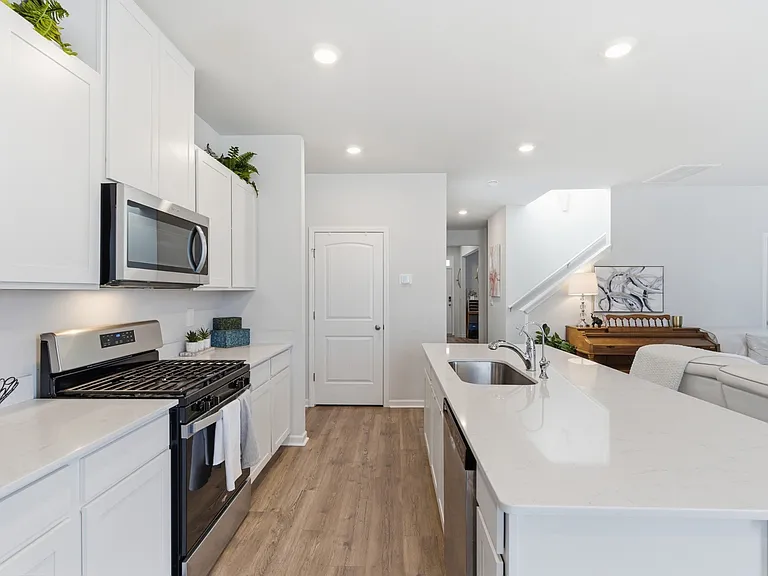 5026 Benelli Dr — Photo 7