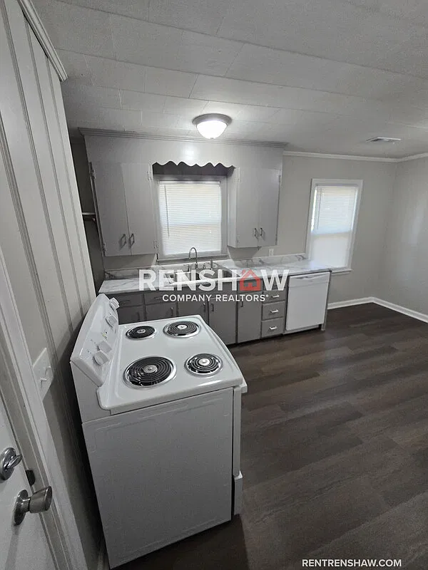 2 bed, 1.0 bath, 800 sqft, $800 — Photo 2
