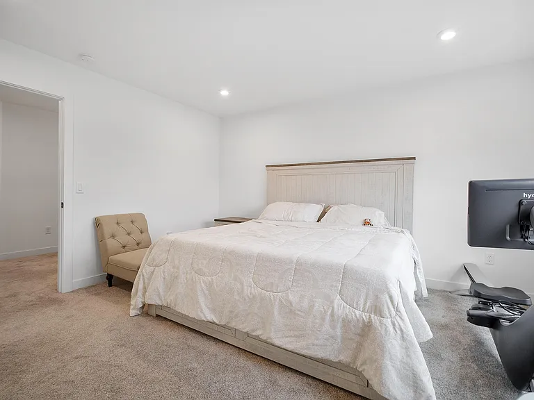 8937 Eager Rd — Photo 25