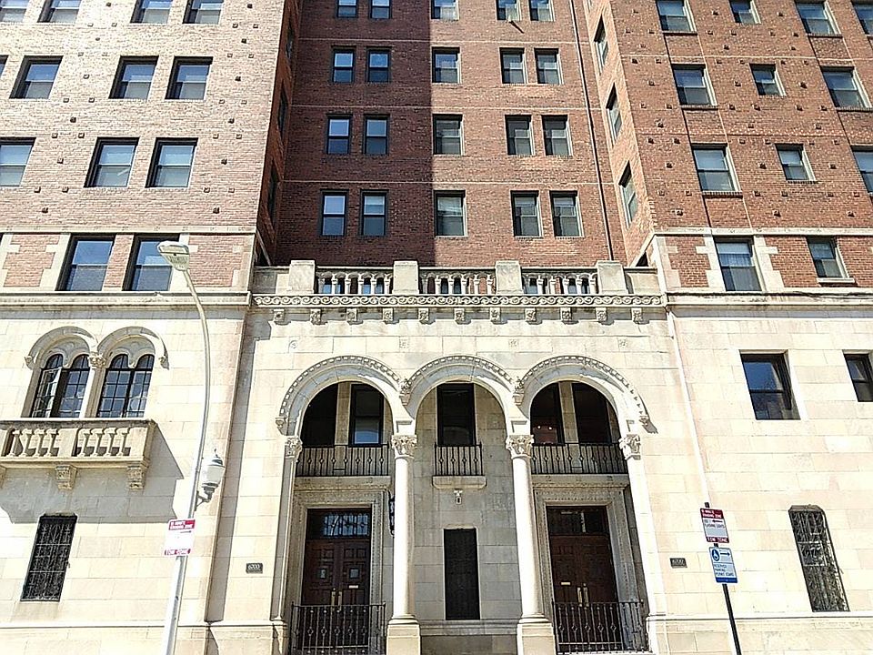 2nd image of 6700 S Crandon Ave APT 10A