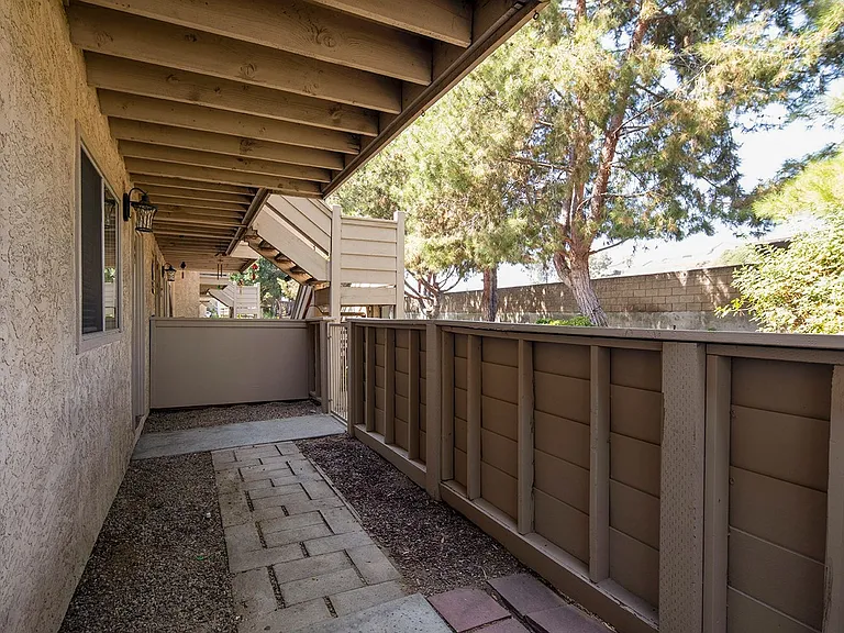 Bonita Heights Apartments — Photo 20