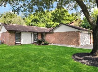 4910 Ripple Creek Dr, Baytown, TX 77521