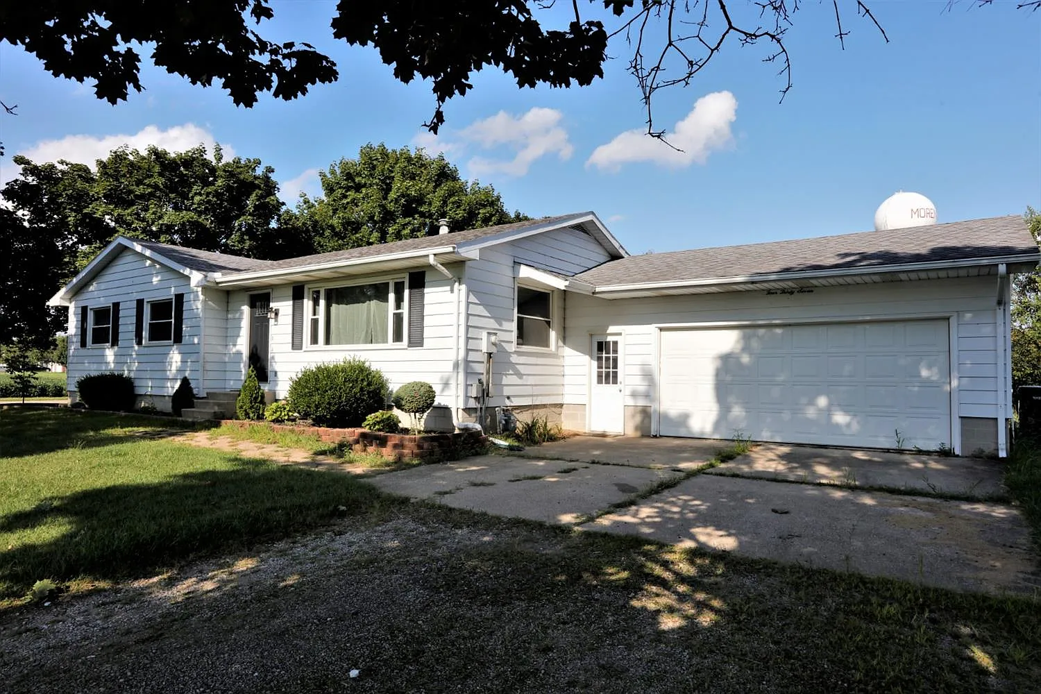 437 Lincoln St photo 1