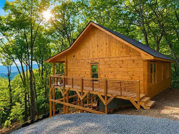 216 Conley Branch Rd, Blue Ridge, GA 30513