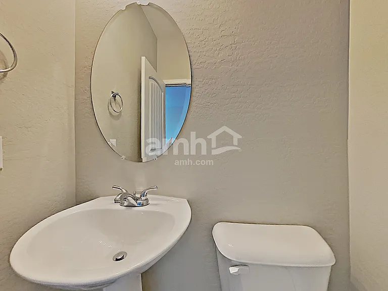 20747 W Maiden Ln — Photo 8