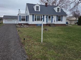 5837 Seaman Rd, Oregon, OH 43616