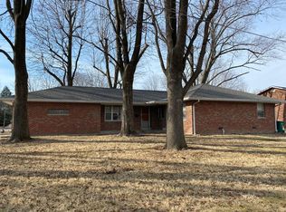 203 N 7th St #B, Mascoutah, IL