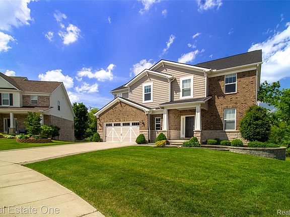 3rd image of 45204 Preserve Ct