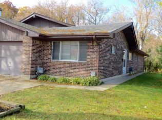 1112 Fulton Dr #1112, Streamwood, IL 60107