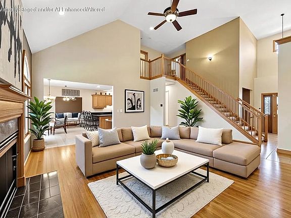 3rd image of 7129 Boardwalk Cir