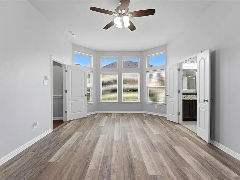 453 Rockaway Dr — Photo 5
