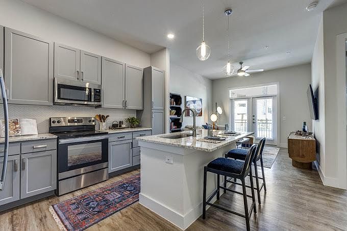 1st image of 3738 Las Palmas St