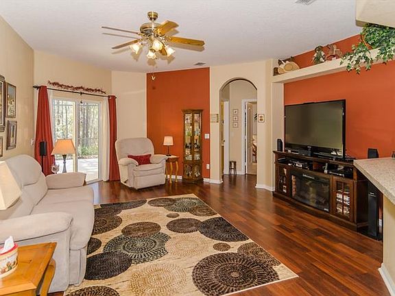3rd image of 635 Carey Way