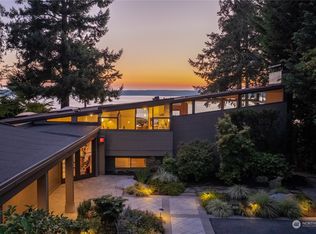 19437 Edgecliff Dr SW, Seattle, WA 98166