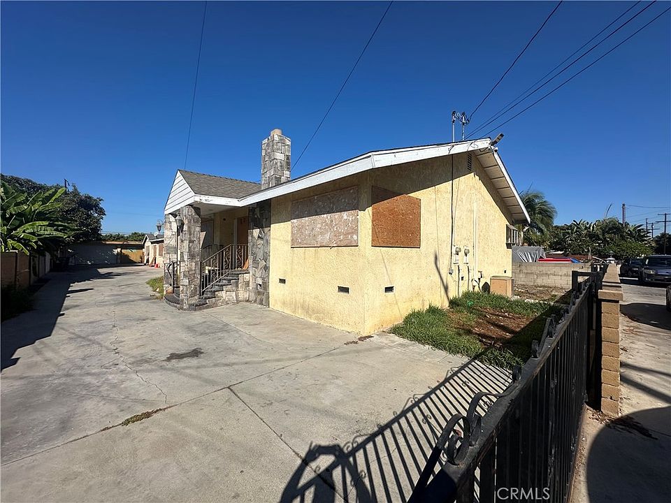 1st image of 15602 Newhope St