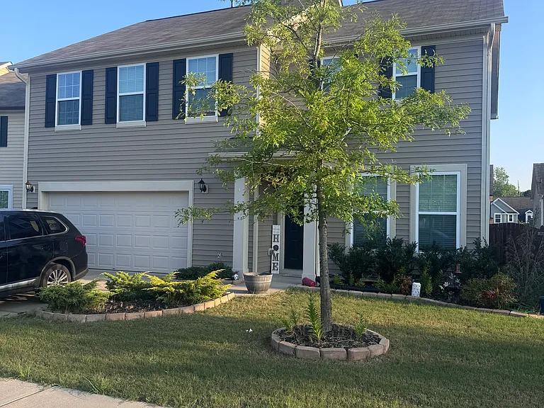 1617 Maddox Park Dr — Photo 1