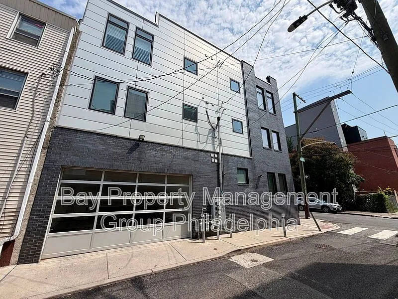 113 Master St #C