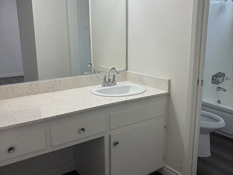505 S Eremland Dr #1 — Photo 7