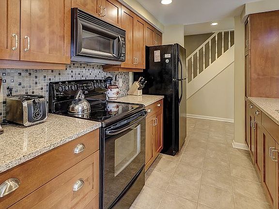 2nd image of 70 Shipyard Dr APT 240