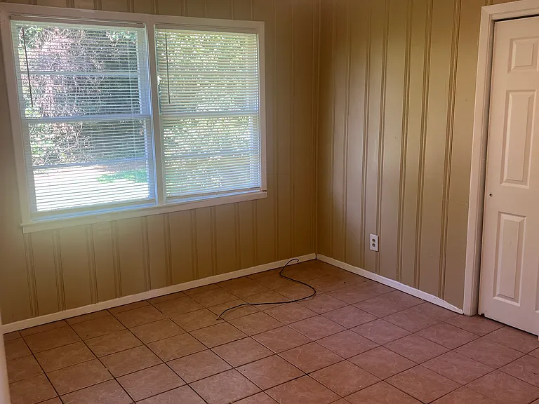 1673 Selma Pl — Photo 4