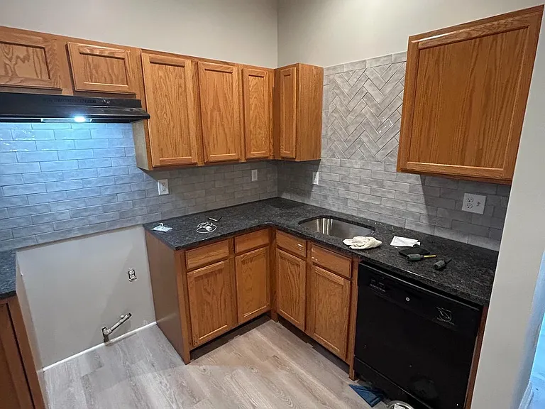 1050 Lamberton St — Photo 7
