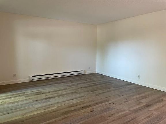 4th image of 1198 W Iowa Ave APT 2